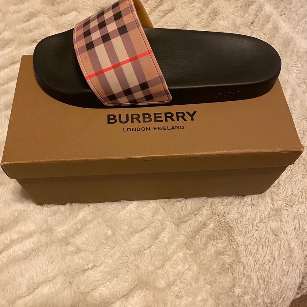 Burberry slides